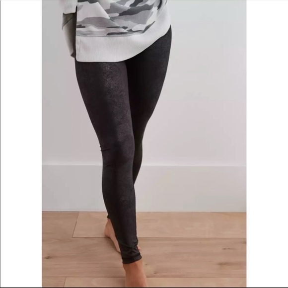 Aerie Hugger High Waisted Crackle Legging SOLD - Picture 3 of 4